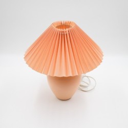Lampe de chevet à abat jour plissé saumon