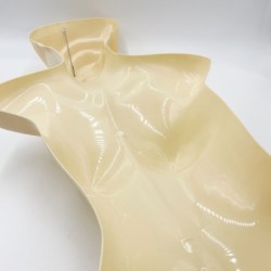 Mannequin thermoformé dans le style Fashiono