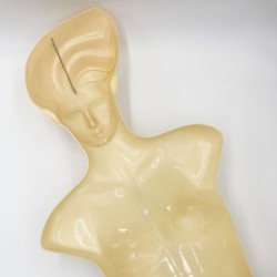 Mannequin thermoformé dans le style Fashiono