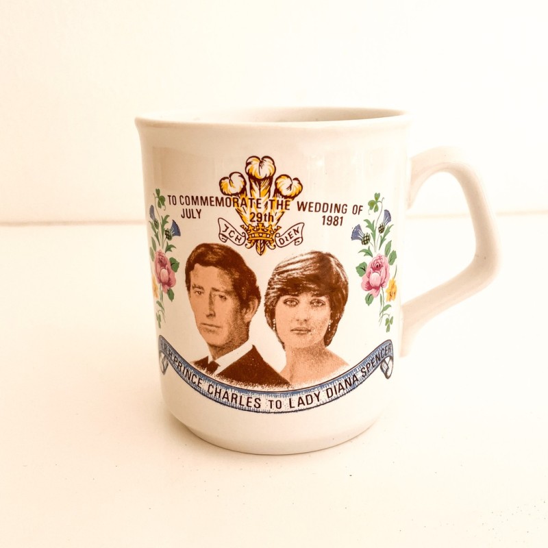 Mug commémoratif en porcelaine, Mariage de Charles et Diana, 1981