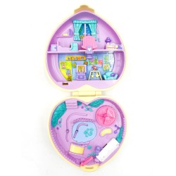 Polly Pocket "Bébé qui se promène", boitier coeur jaune matelassé