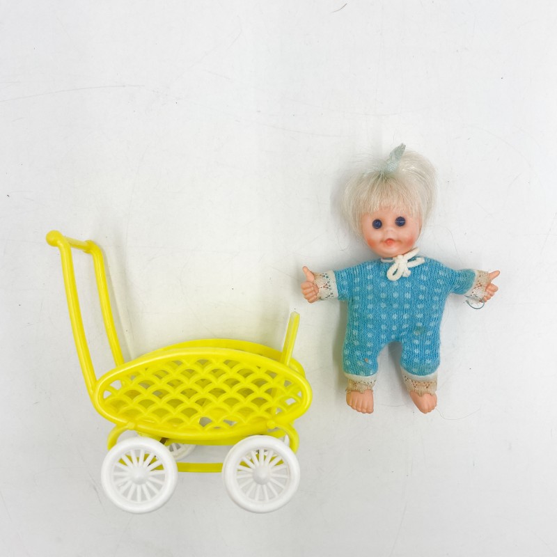 Mini poupée Lili Puce et son landeau années 80