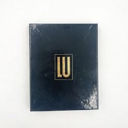 Coffret de pin's LU années 90